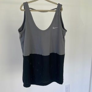 Nike Women’s Tank Top Size S